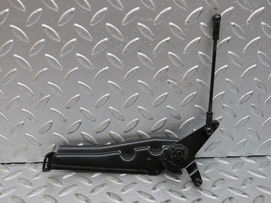 28443 Mercedes-Benz S123 240D Wagon Throttle Linkage