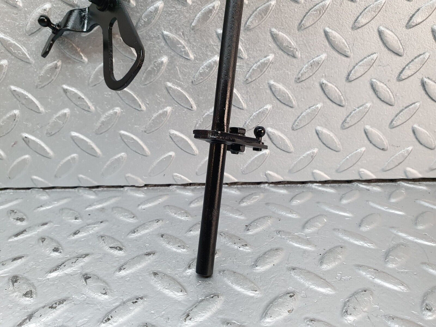 41234 Mercedes-Benz W126 300SE Throttle Linkage