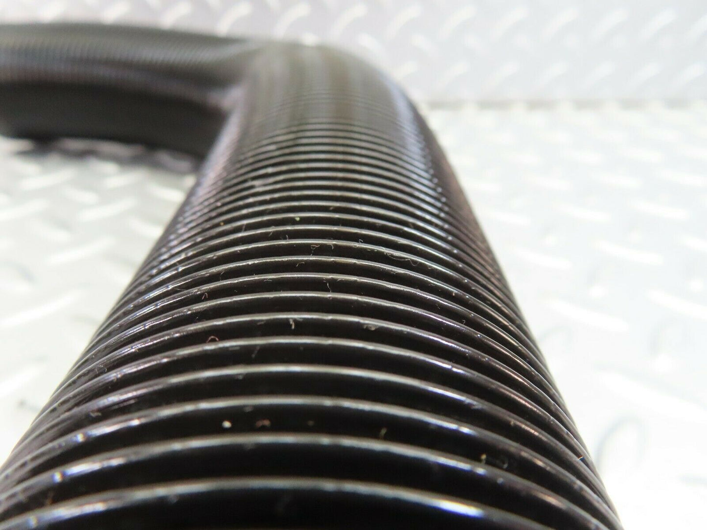 7642 Mercedes-Benz S123 230TE Wagon Heater Pipe Air Pipe Right