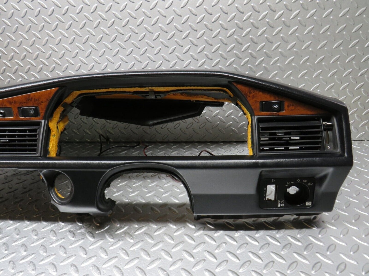 31553 Mercedes-Benz W201 190LE Dashboard Black