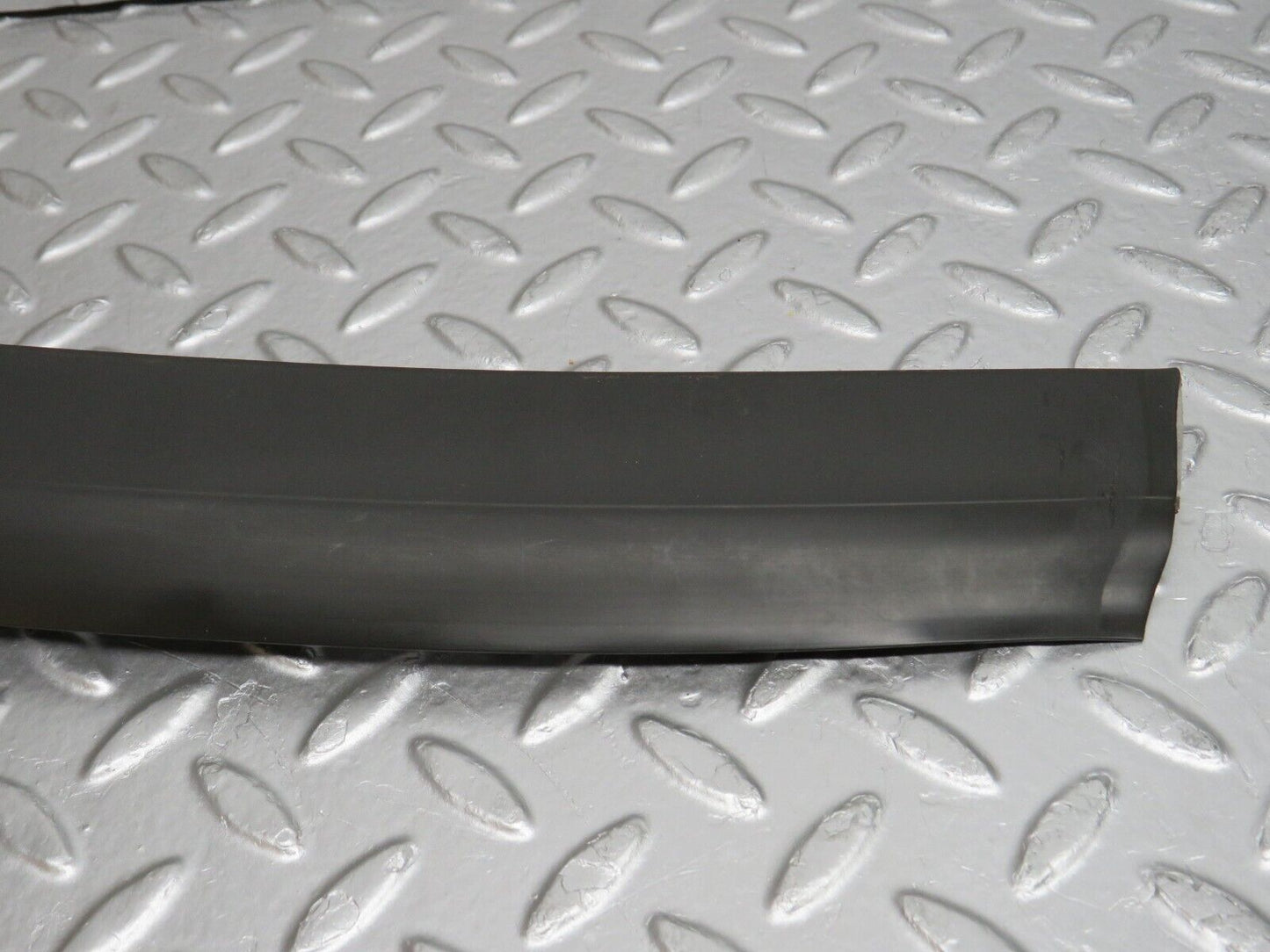 32587 Mercedes-Benz S124 300TE Wagon Windscreen Lower Moulding Trim Pair