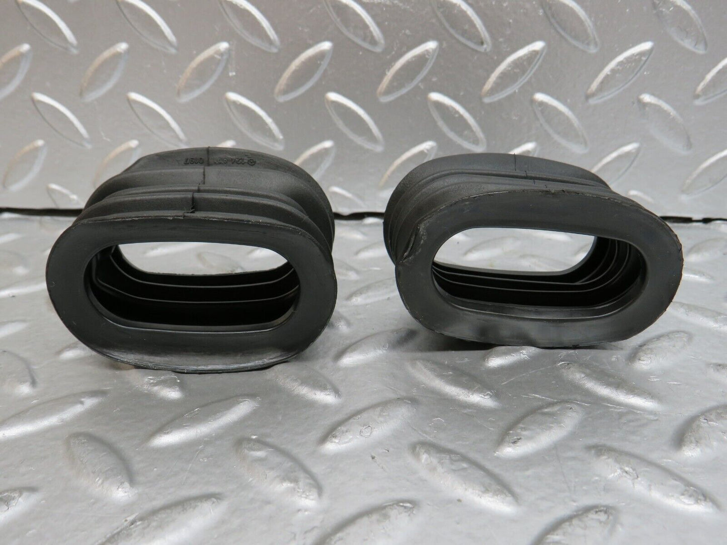 29464 Mercedes-Benz W124 230E Front Door Wire Protector Rubber 1248210197