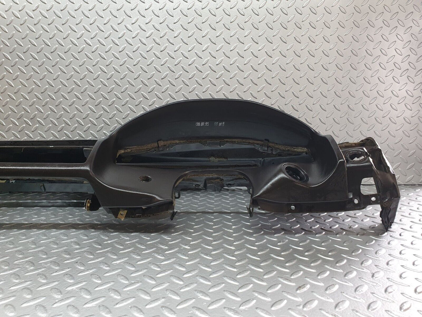 42426 Mercedes-Benz R129 320SL Coupe Dashboard Black
