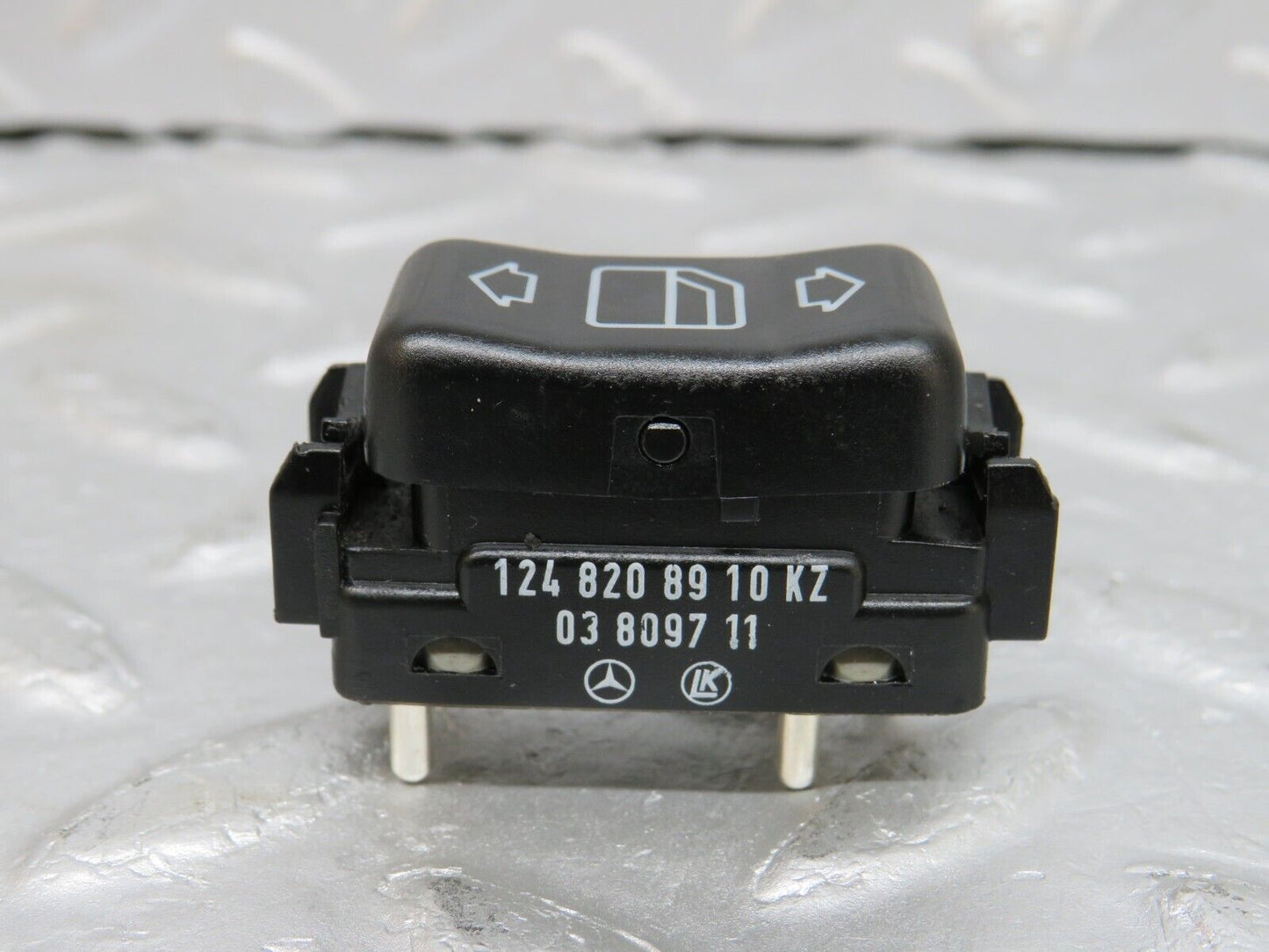 38084 Mercedes-Benz A124 320E Electric Window Switch Left Side 1248208910