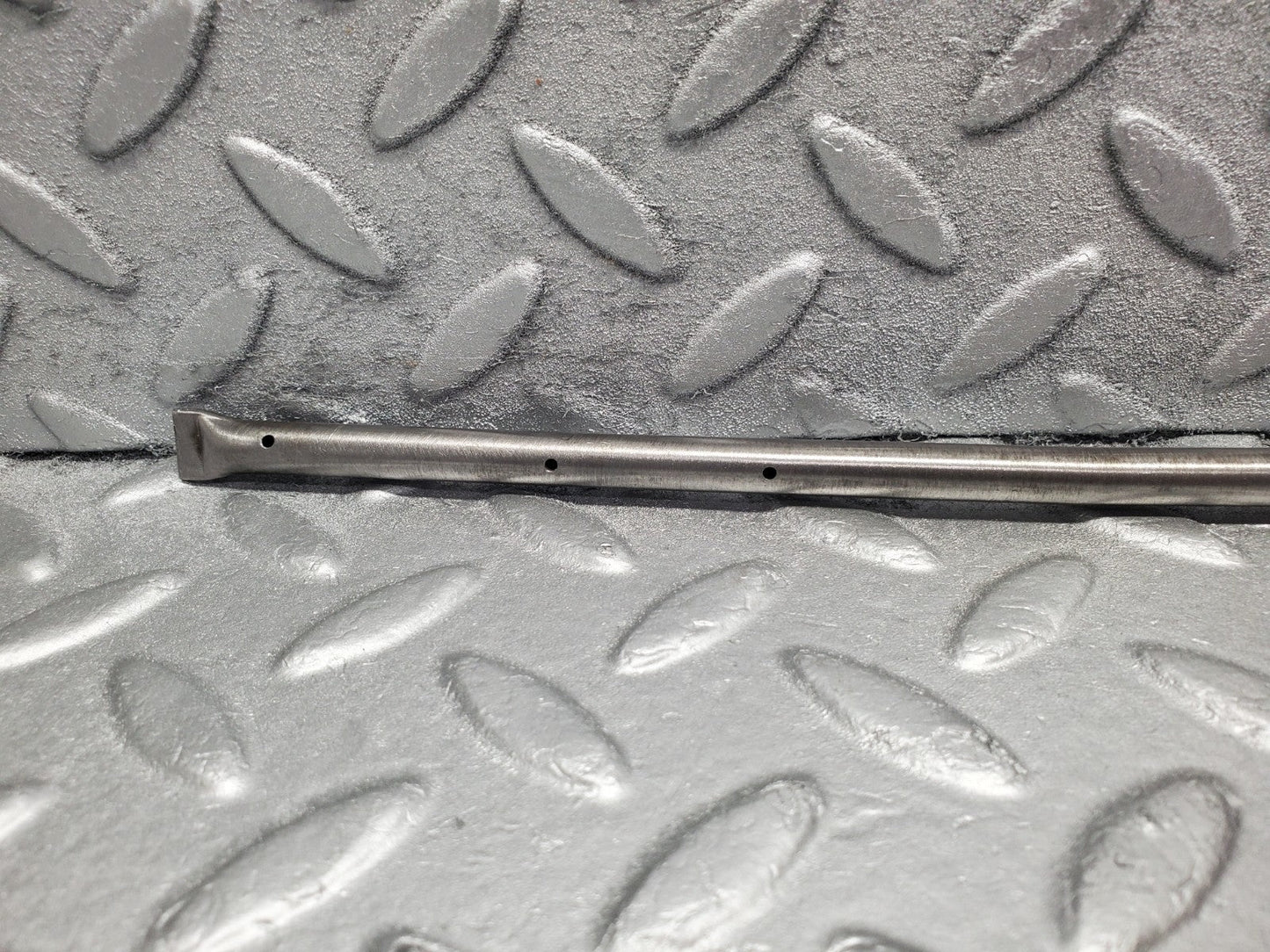 W112 camshaft oil tube used OEM