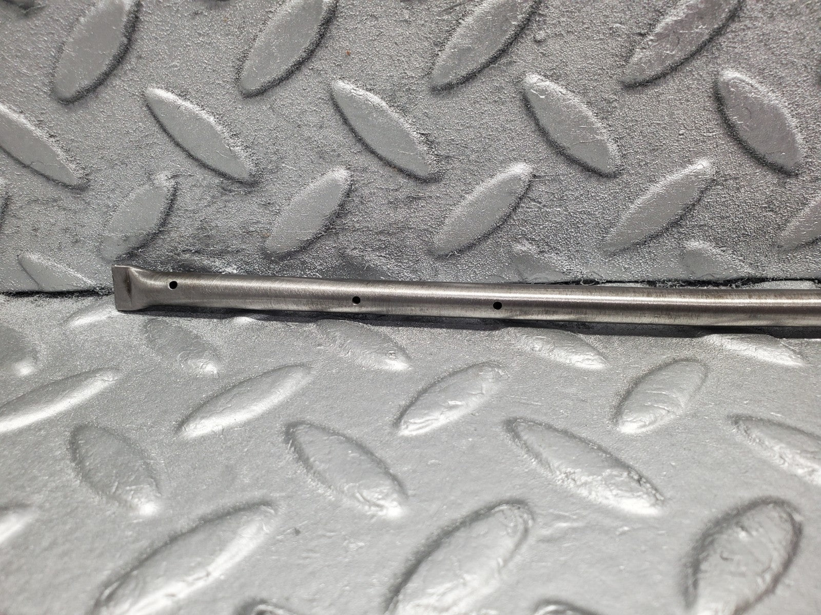W112 camshaft oil tube used OEM