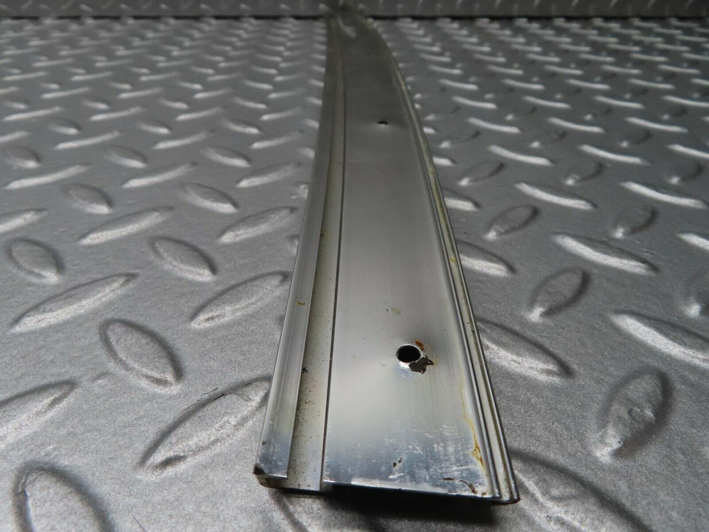 14089 Mercedes-Benz C107 280SLC Roof Chrome Moulding Trim Right Side