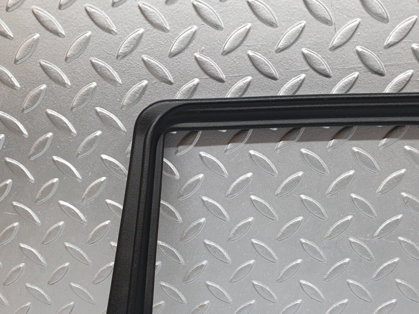 42086 Mercedes-Benz W202 C200 Rear Right Door Window Frame Trim 2273502271