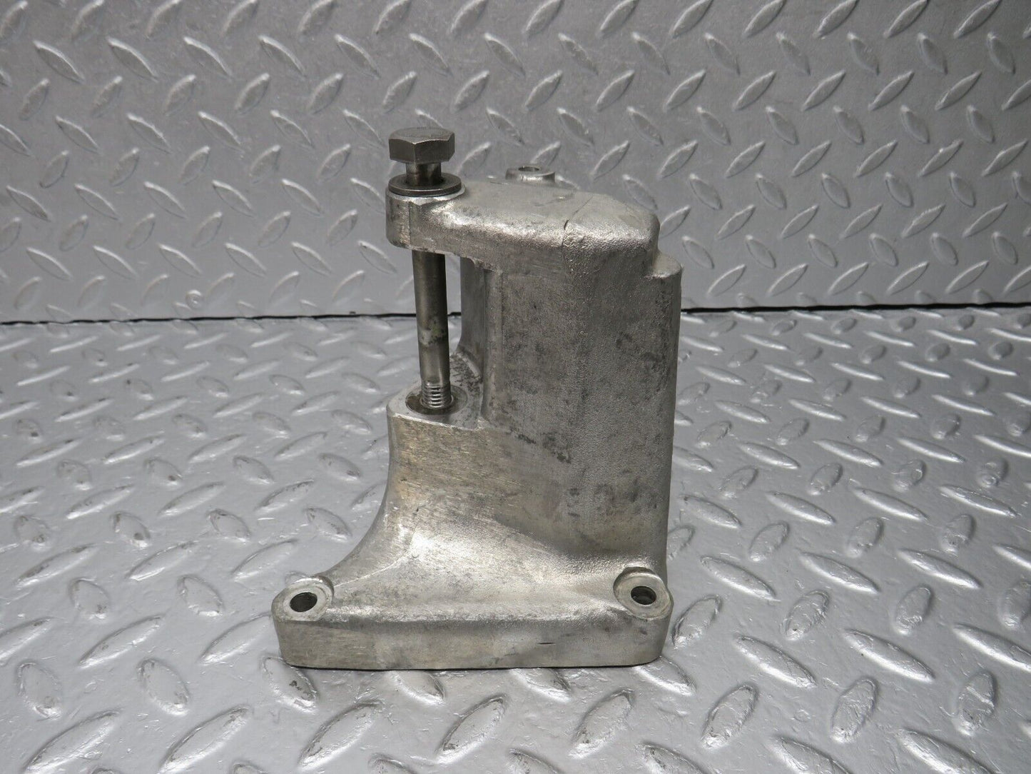 39876 Mercedes-Benz R107 350SL Coupe Alternator Generator Holder Bracket 1161551035