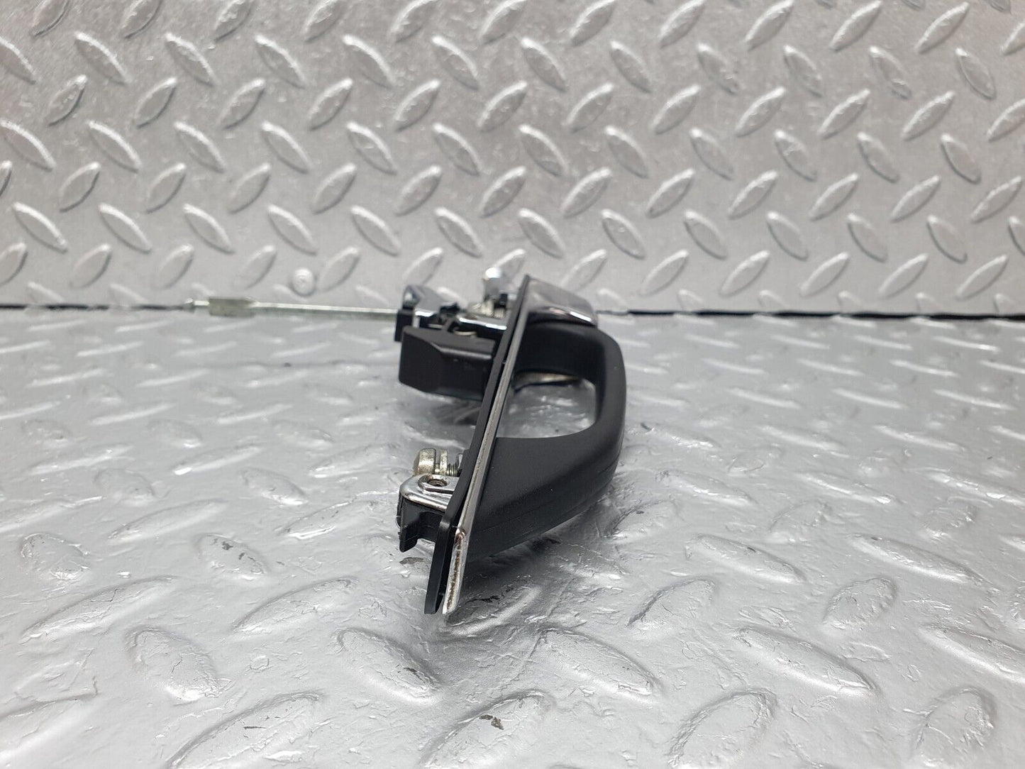 43969 Mercedes-Benz C123 230CE Coupe Left Door Exterior Handle No Key