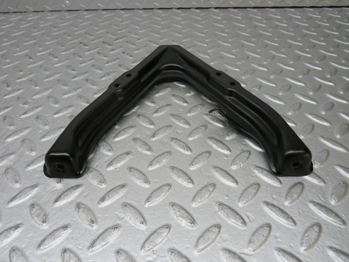 36773 Mercedes-Benz W201 190E 2.0L Air Intake Manifold Bracket