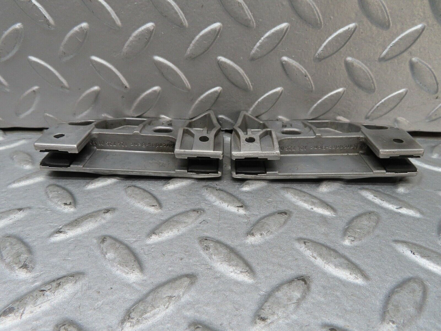 17393 Mercedes-Benz R129 300SL Coupe Door Window Guide Pad Pair 1247250132