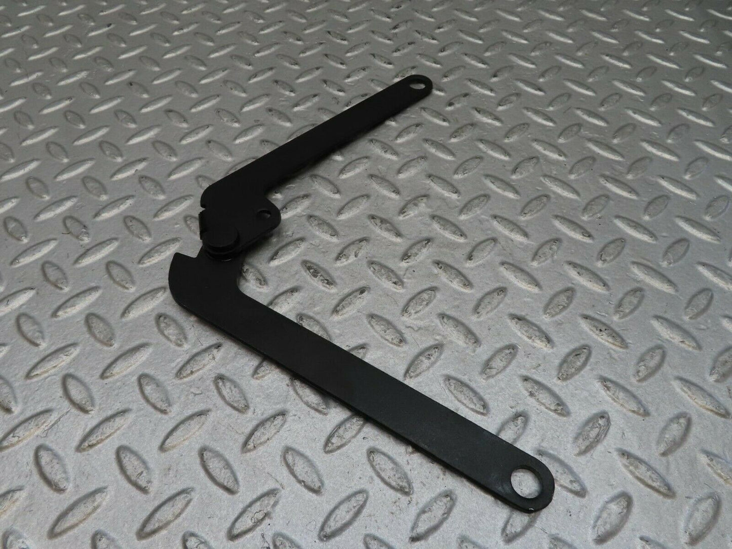16605 Mercedes-Benz C107 380SLC Bonnet Hinge Right Side
