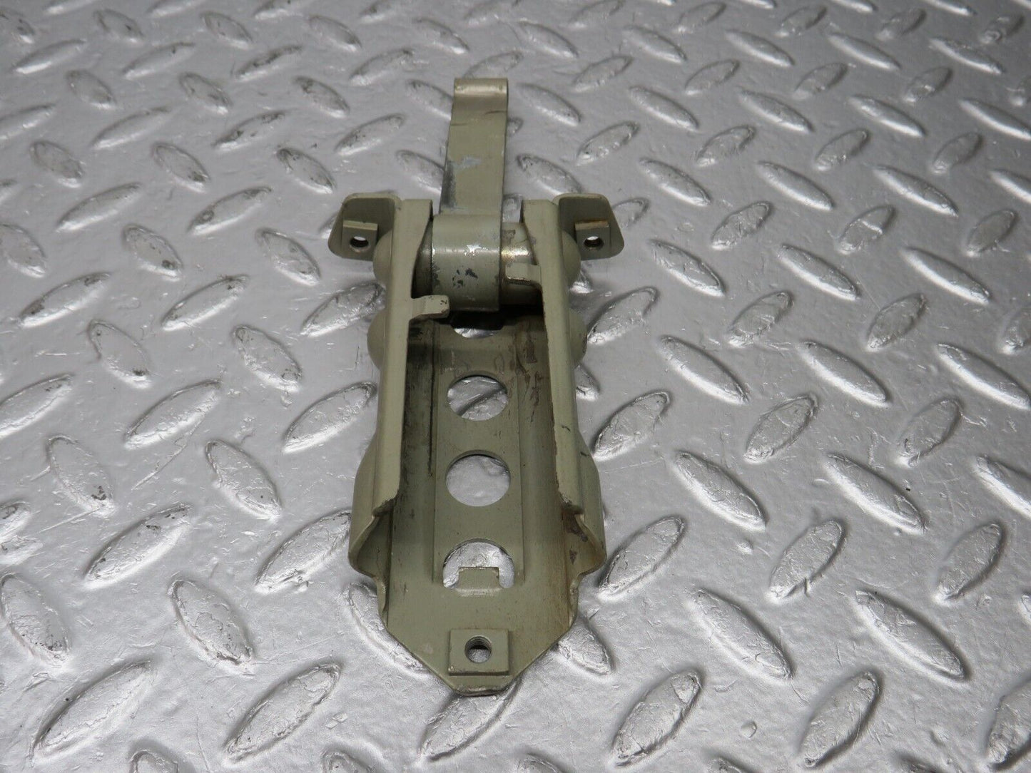33689 Mercedes-Benz W201 190E  Door Safety Check Strap