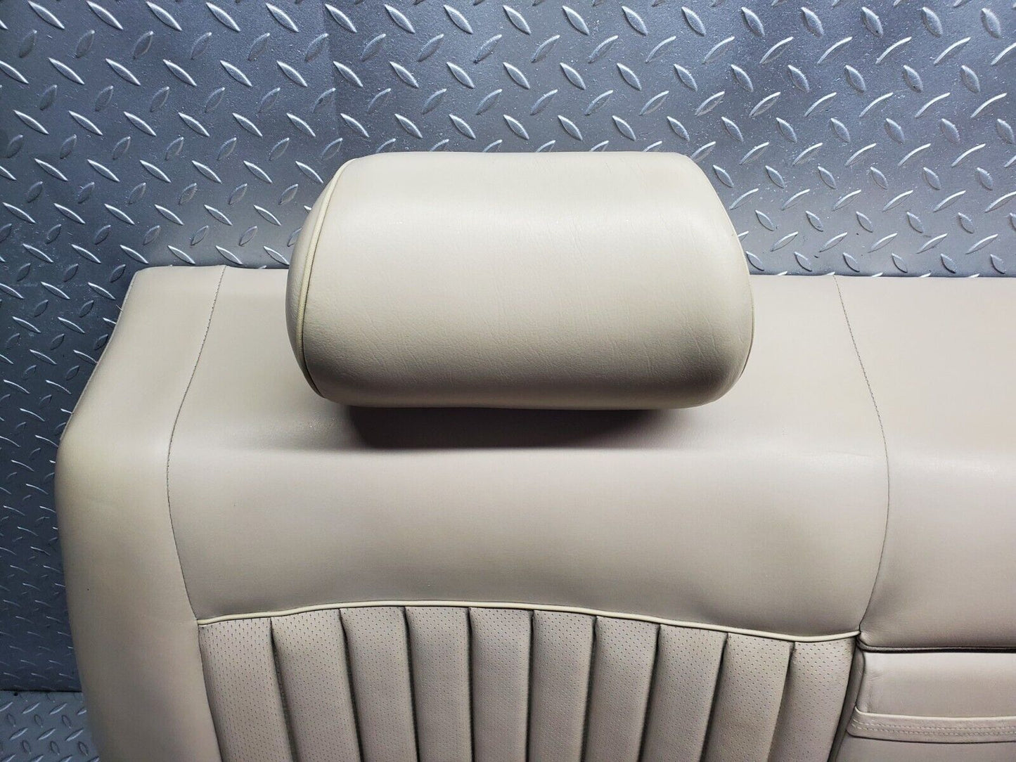 45866 Mercedes-Benz W126 420SE Rear Seat Leather Beige 1269200750 1269201716
