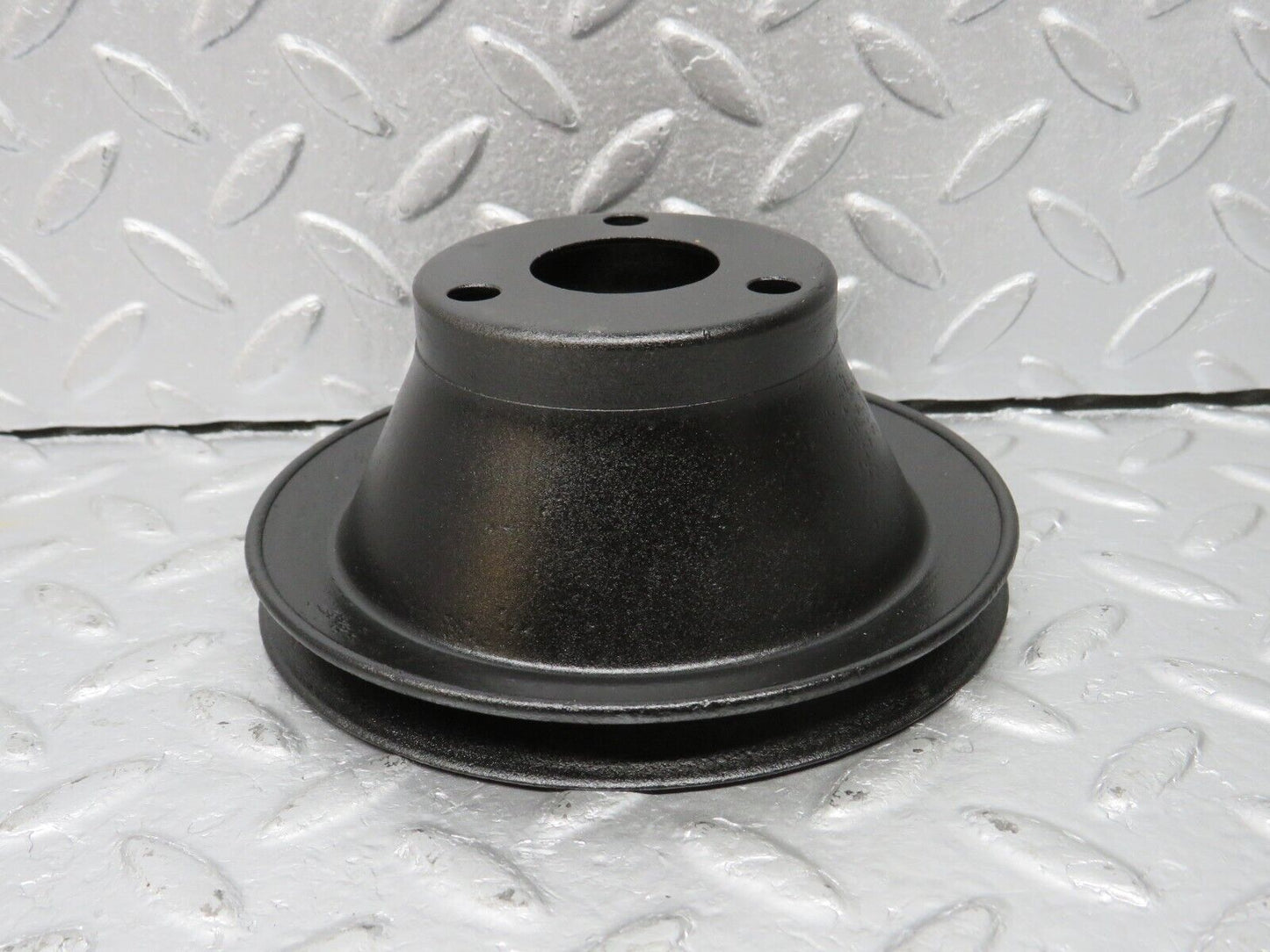 40413 Mercedes-Benz W110 230 Water Pump Pulley