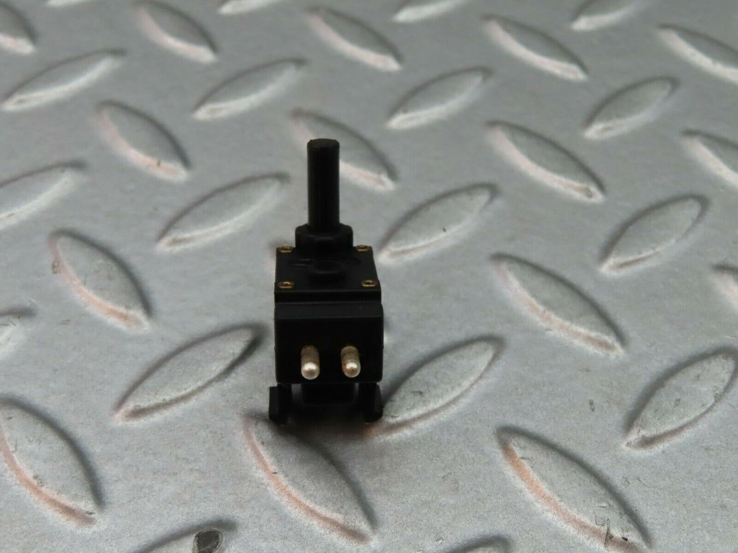 4937 Mercedes-Benz W123 200 Reverse Light Switch 2015450014