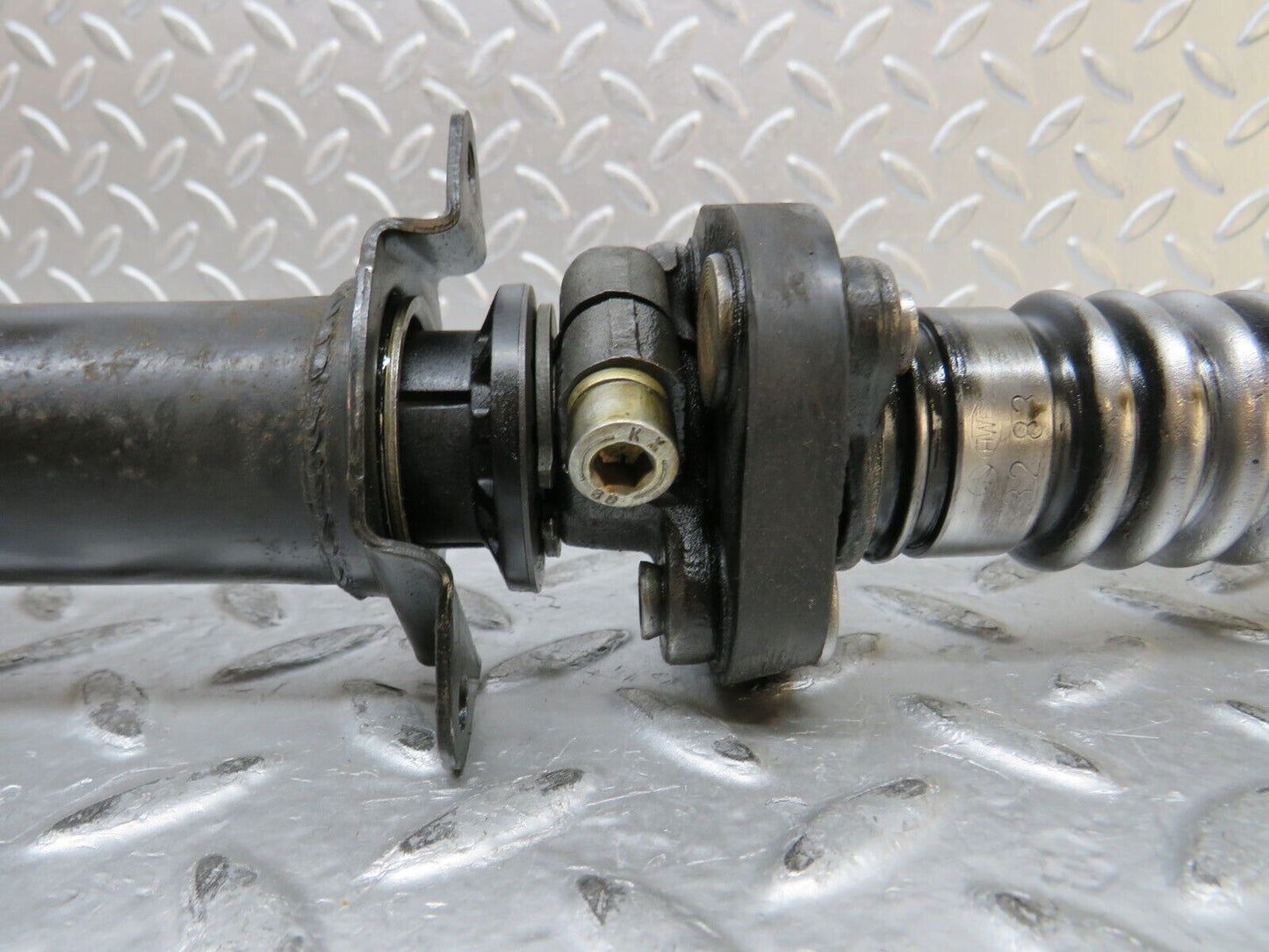 28474 Mercedes-Benz S123 240D Wagon Steering Column