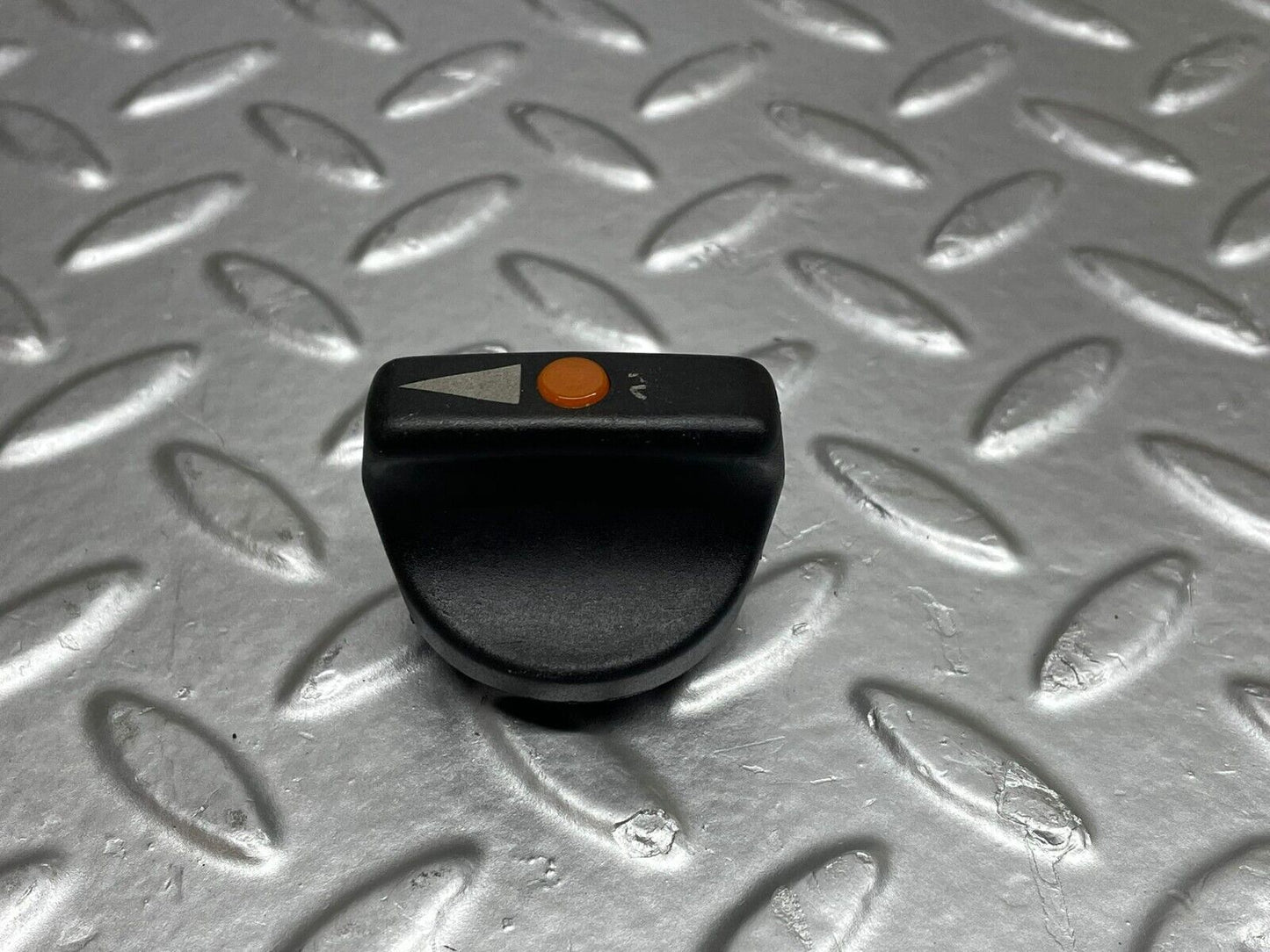 38680 Mercedes-Benz W201 190E 2.6L Headlight Switch Knob