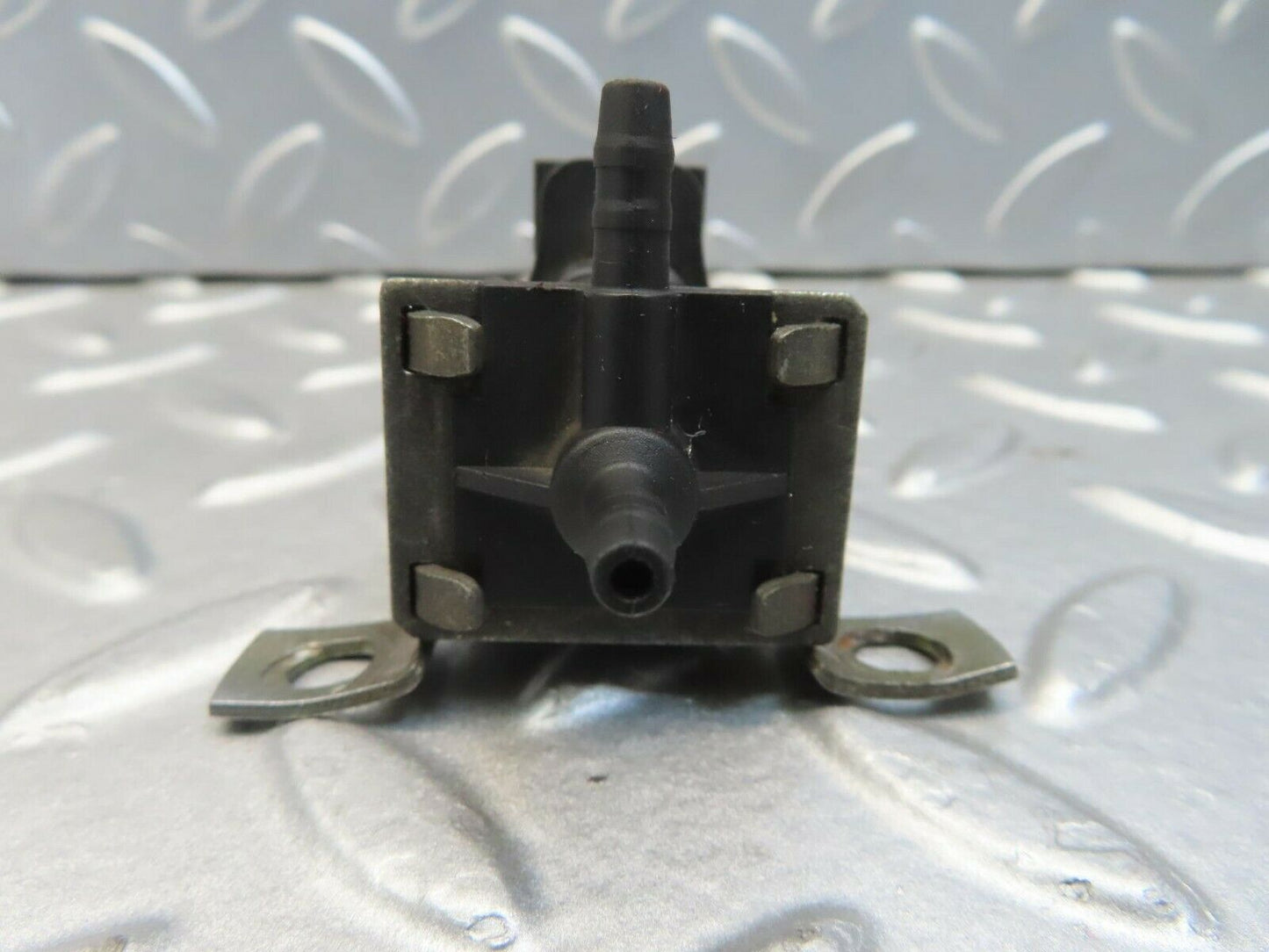 11503 Mercedes-Benz C123 230CE Coupe Vacuum Control Valve Pierburg 0015407097