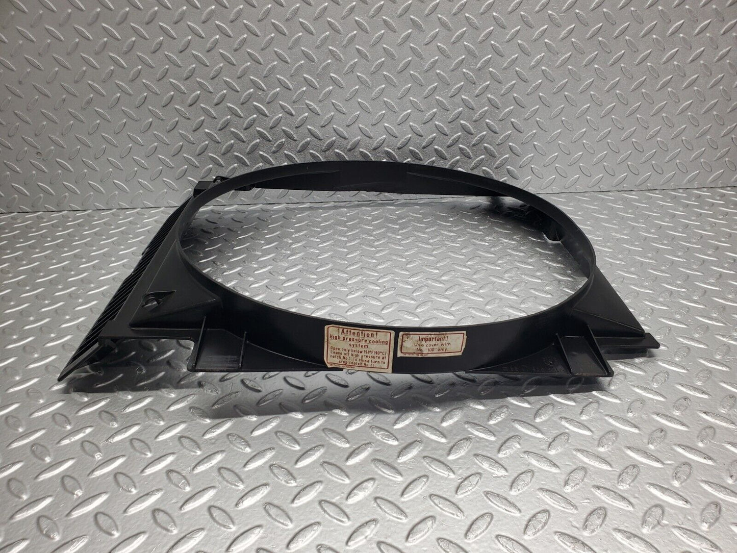 46406 Mercedes-Benz C123 280CE Coupe Radiator Fan Shroud Cover 1235051655