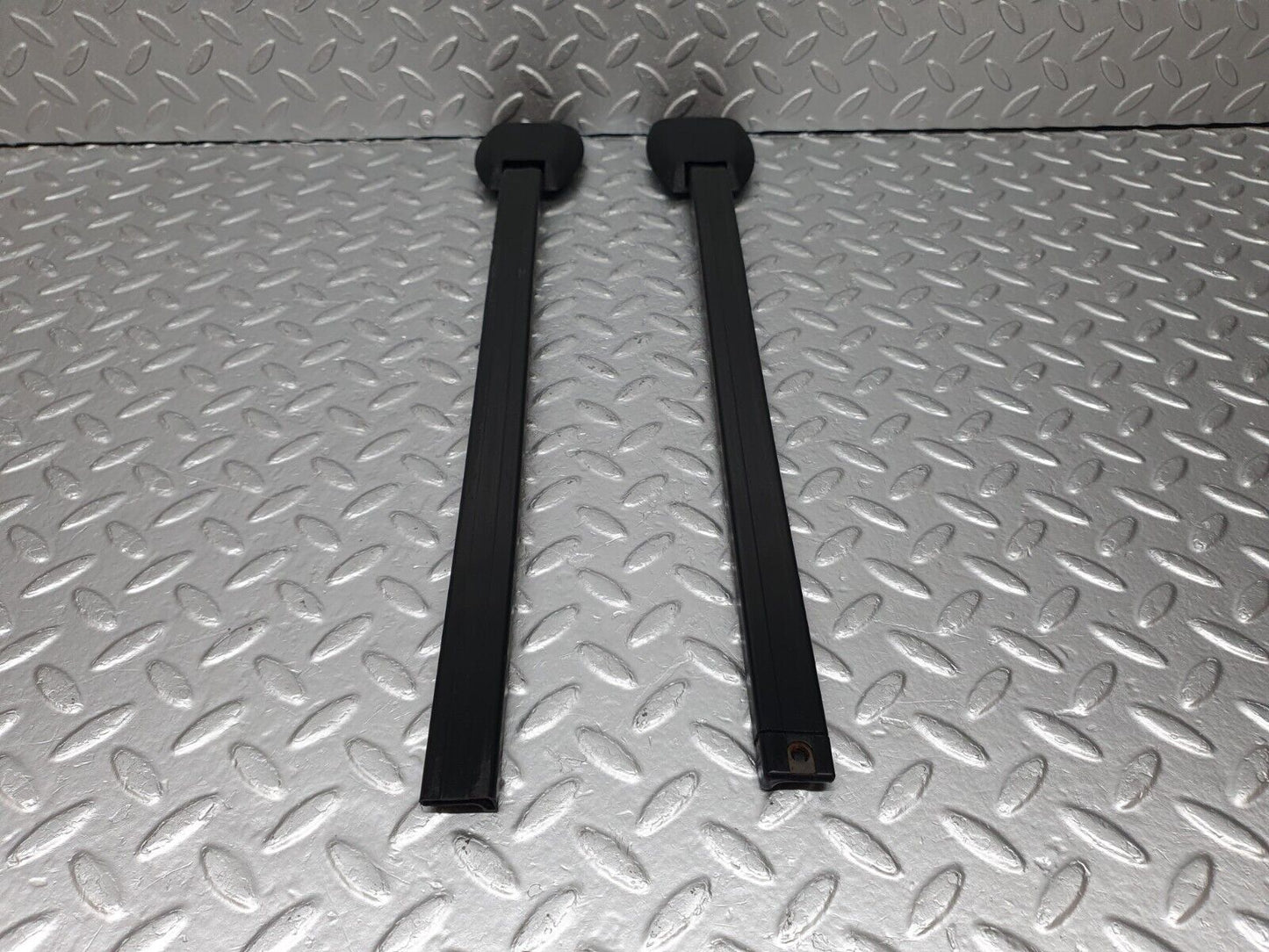 41415 Mercedes-Benz W124 200E Seat Belt Runner Pair