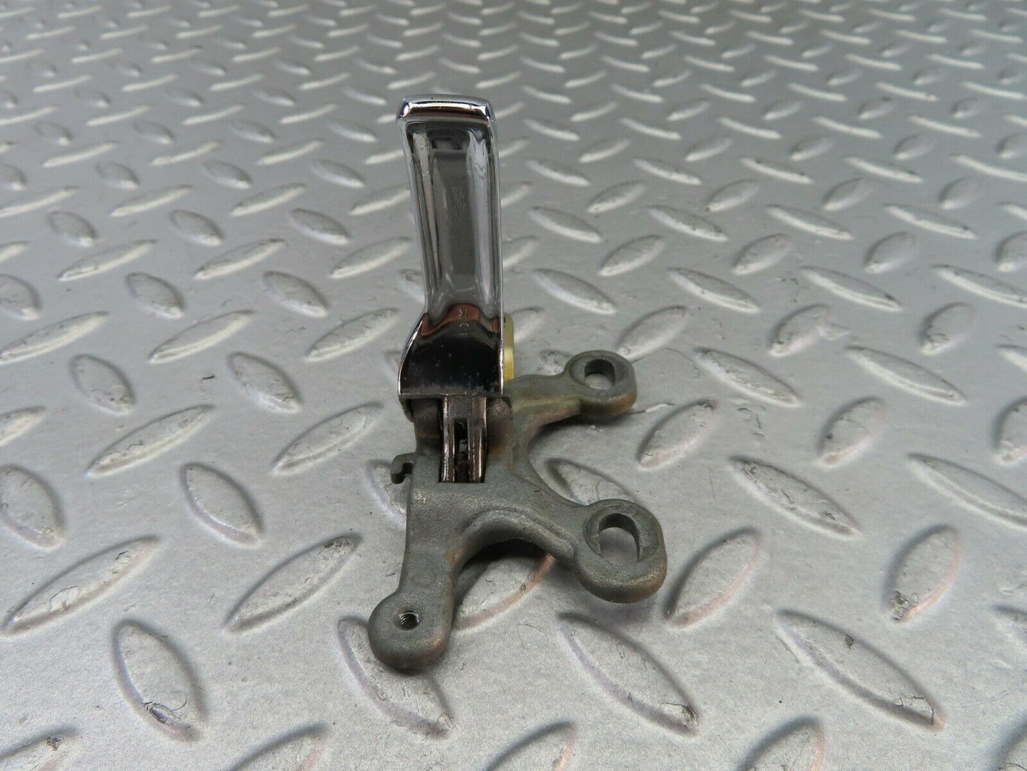7588 Mercedes-Benz S123 230TE Wagon Right Interior Door Handle