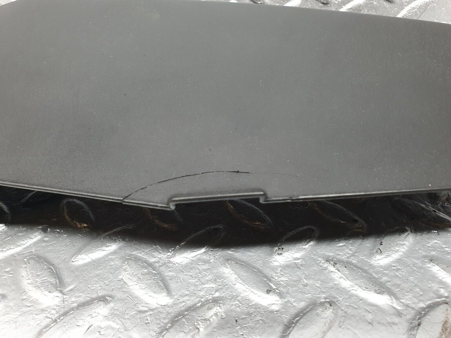 41961 Mercedes-Benz W202 C200 Engine Cover 1111580185