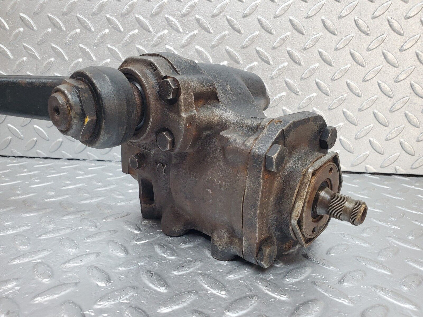 44530 Mercedes-Benz W123 280E Steering Box Steering Rack 1164610801