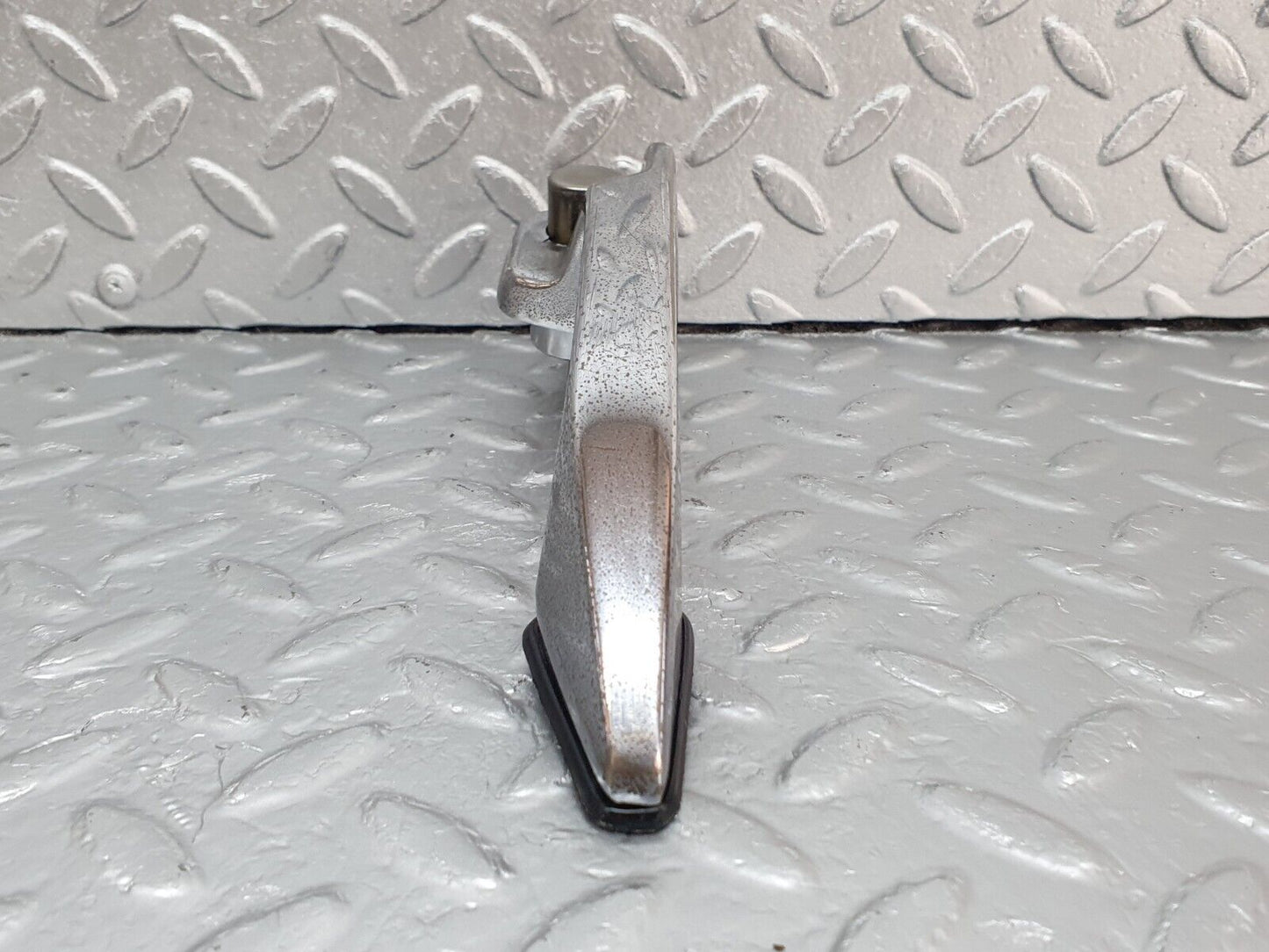 43161 Mercedes-Benz W108 280SE Rear Right Door Exterior Handle 1087661005 1087661202