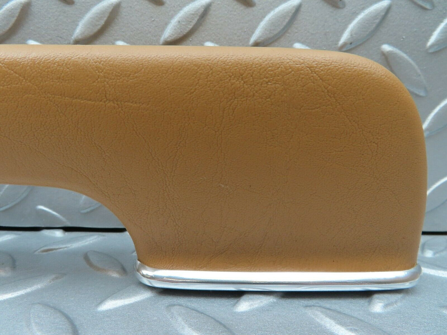 3711 Mercedes-Benz S123 200T Wagon Door Handle Rear Left Palomino 1239701901