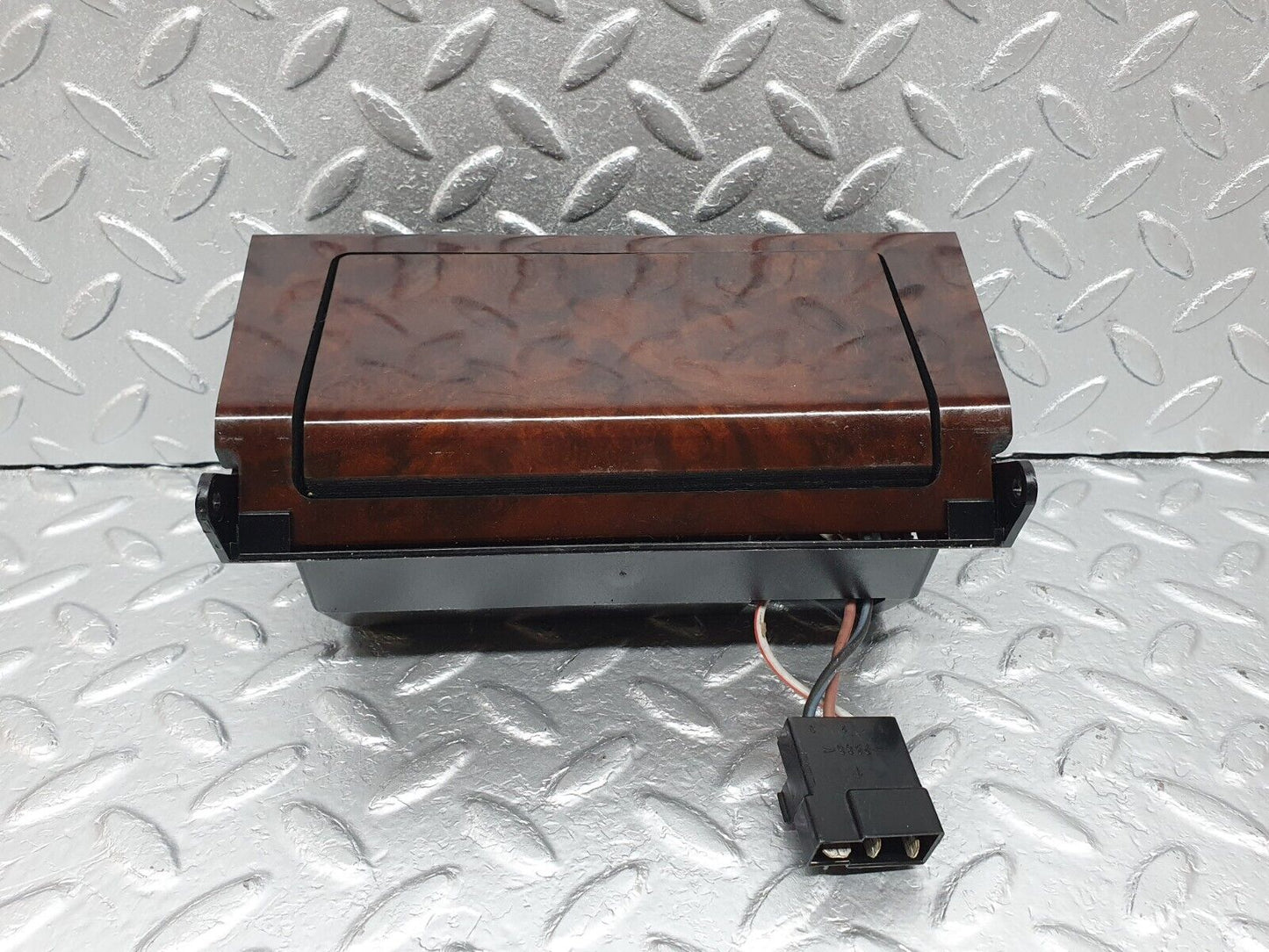 41910 Mercedes-Benz W202 C200 Centre Console Ashtray Wood Finish 2028100028