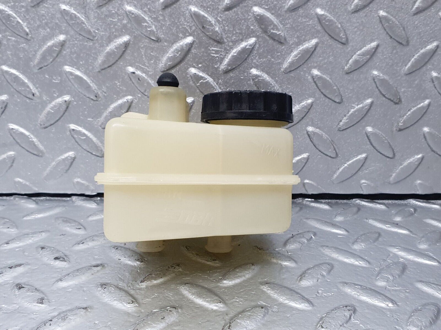 42768 Mercedes-Benz W201 190 Brake Fluid Reservoir Tank DBA