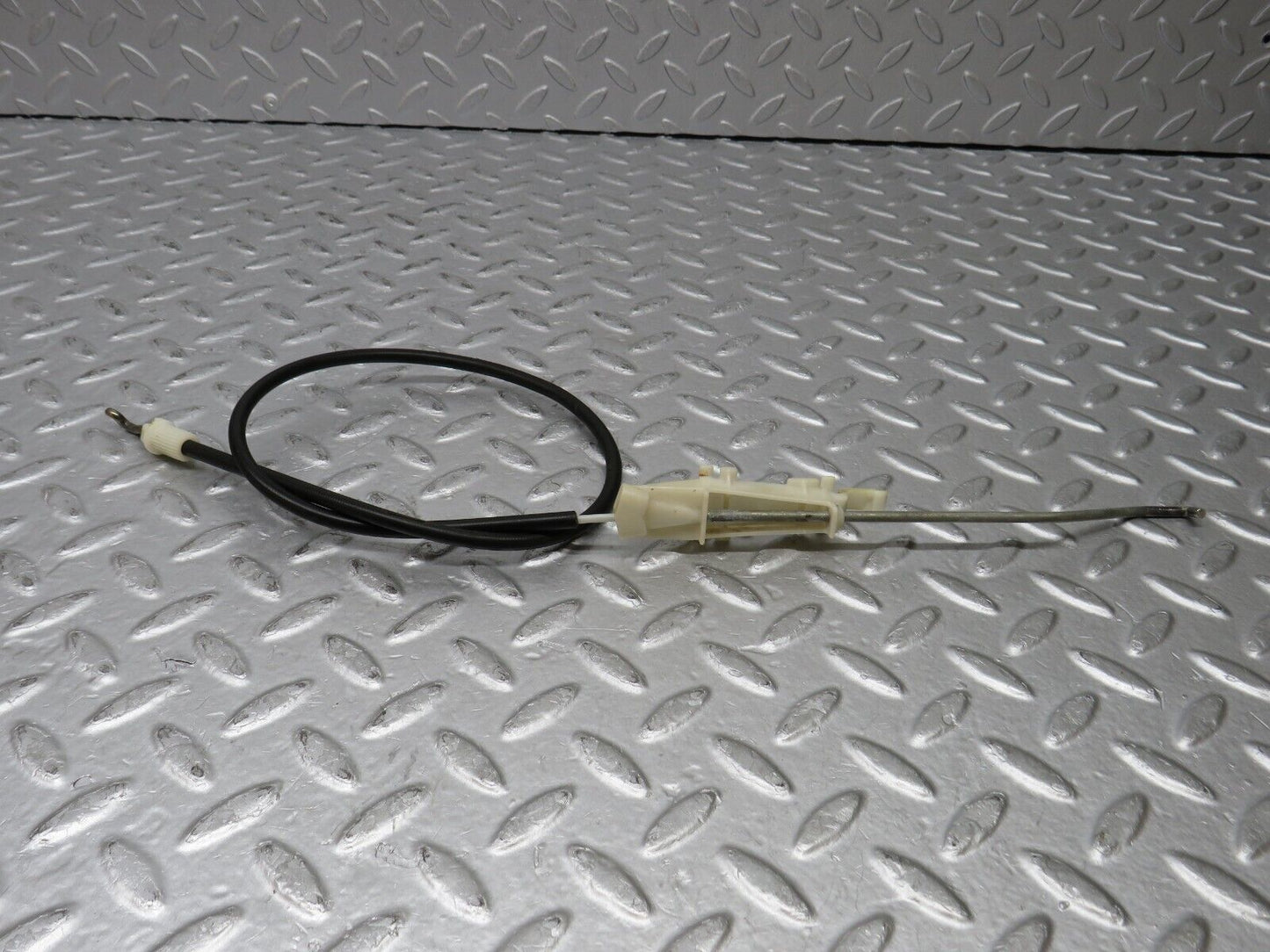 36867 Mercedes-Benz C126 420SEC Coupe Door Lock Cable