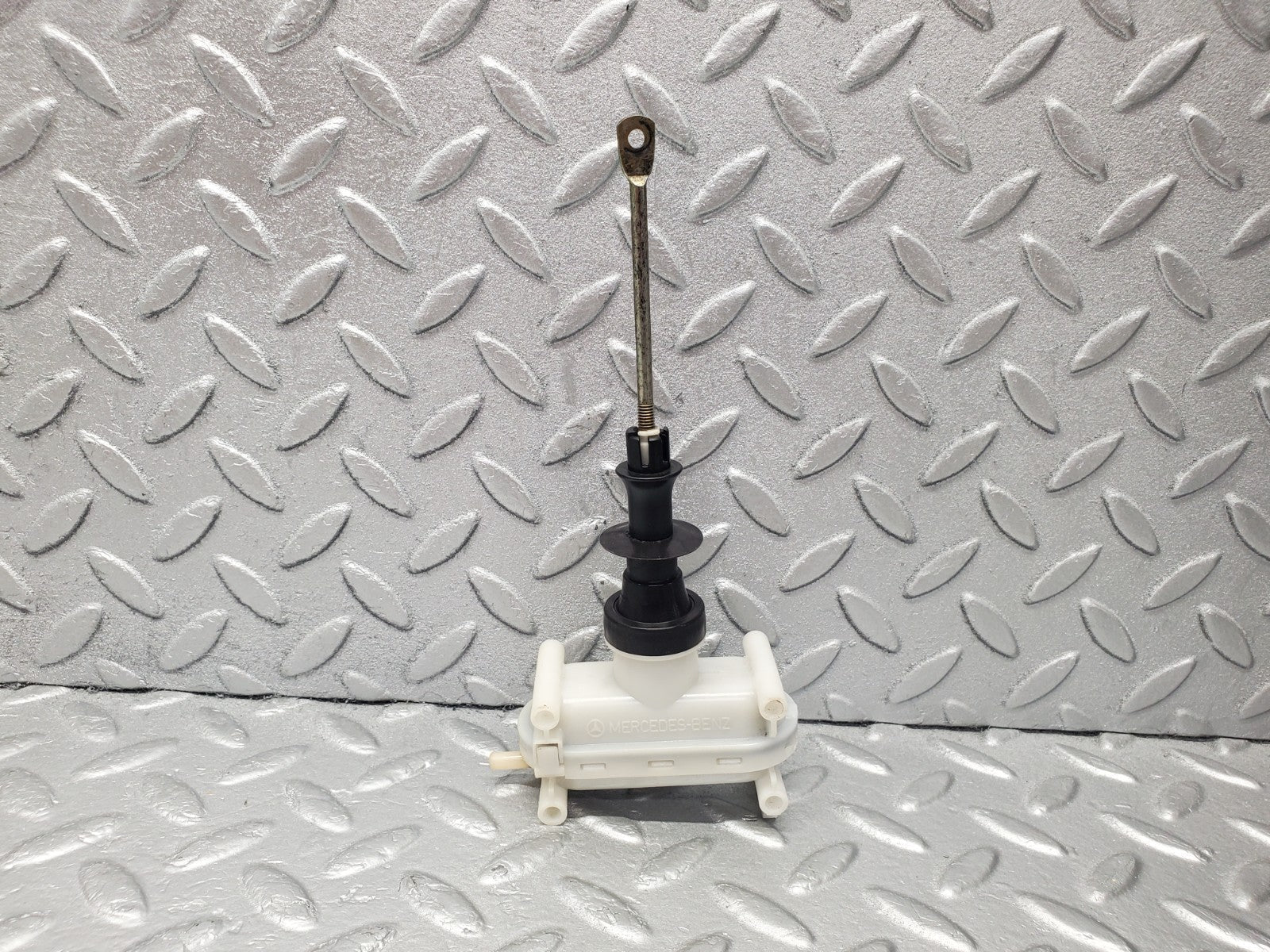 W201 Baby Benz rear right door lock vacuum actuator used OEM