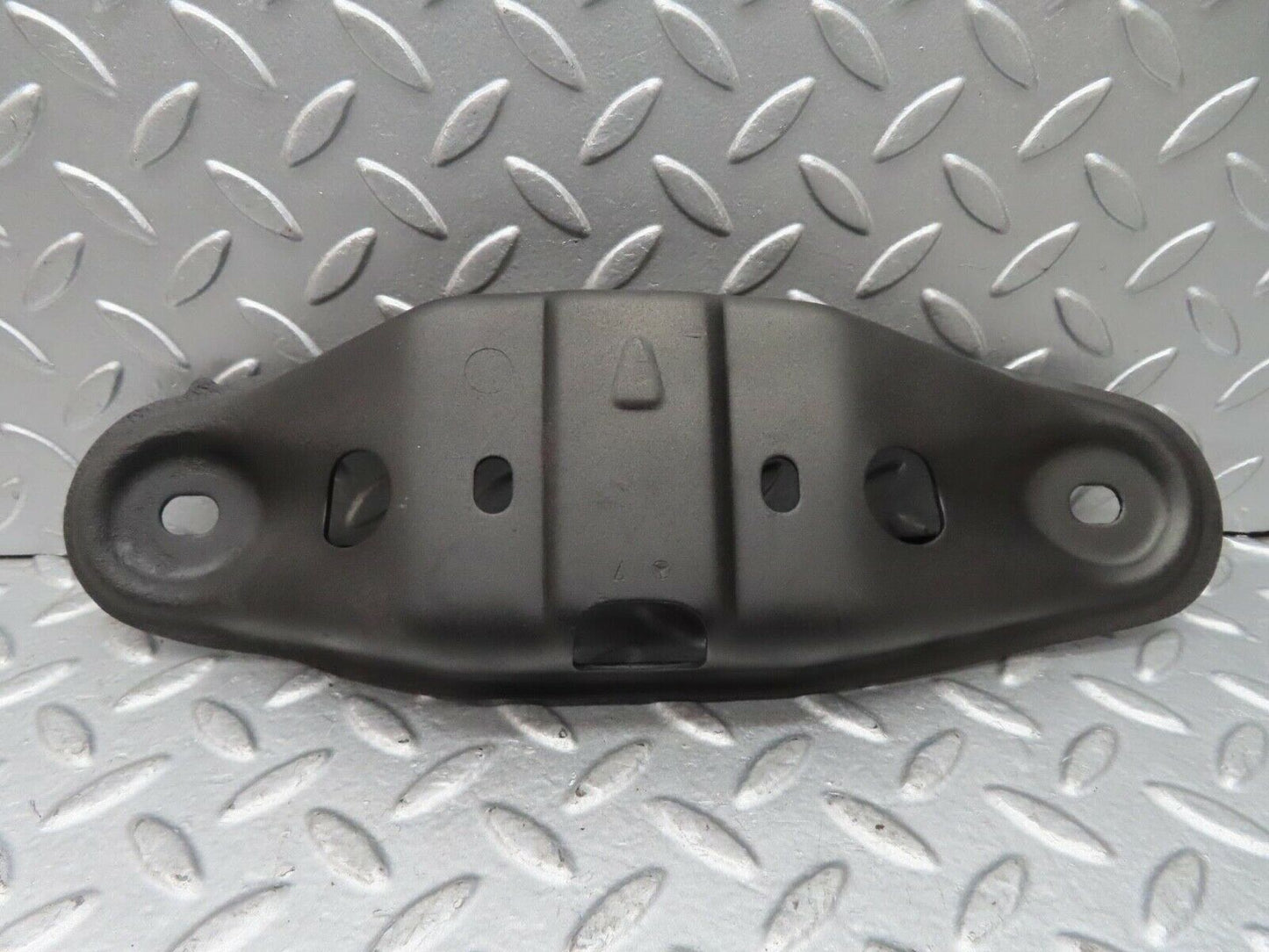 14616 Mercedes-Benz W201 190E Gearbox Bracket