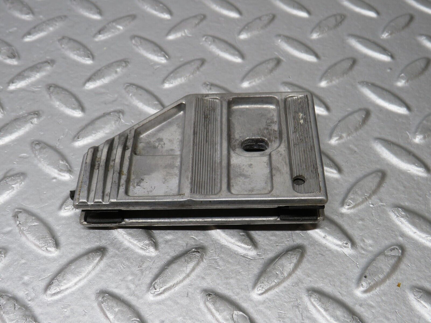 36885 Mercedes-Benz C126 420SEC Coupe Door Window Guide Bracket 1267250632