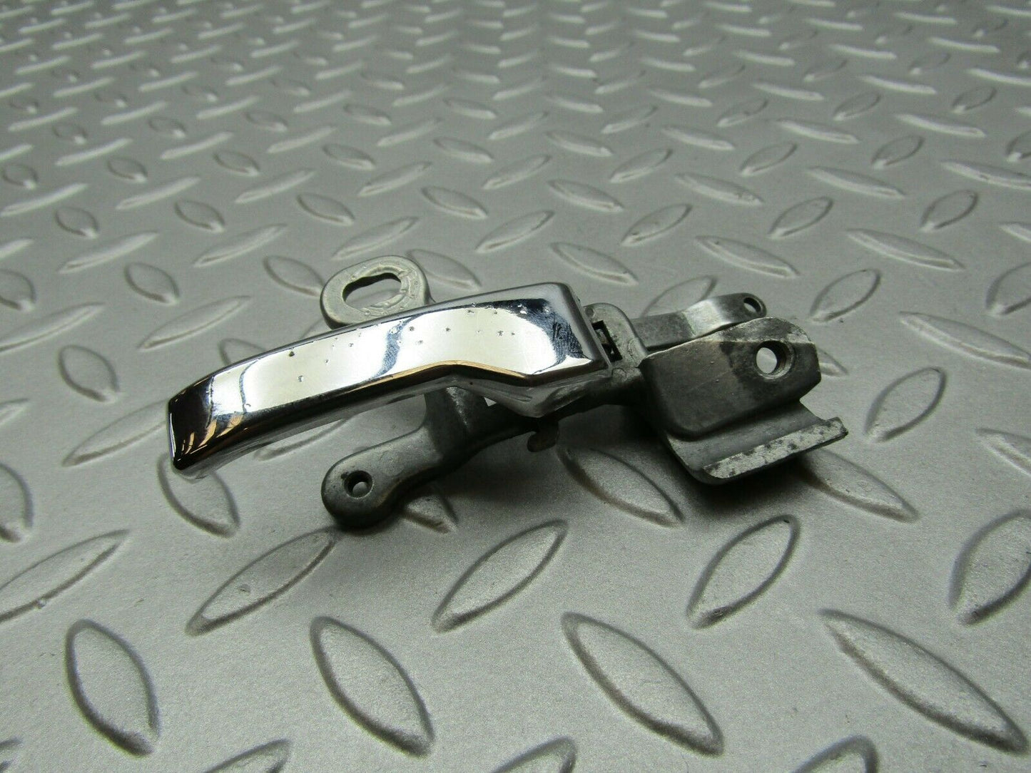 3299 Mercedes-Benz W108 280SE Chrome Door Handle Left 1157660119