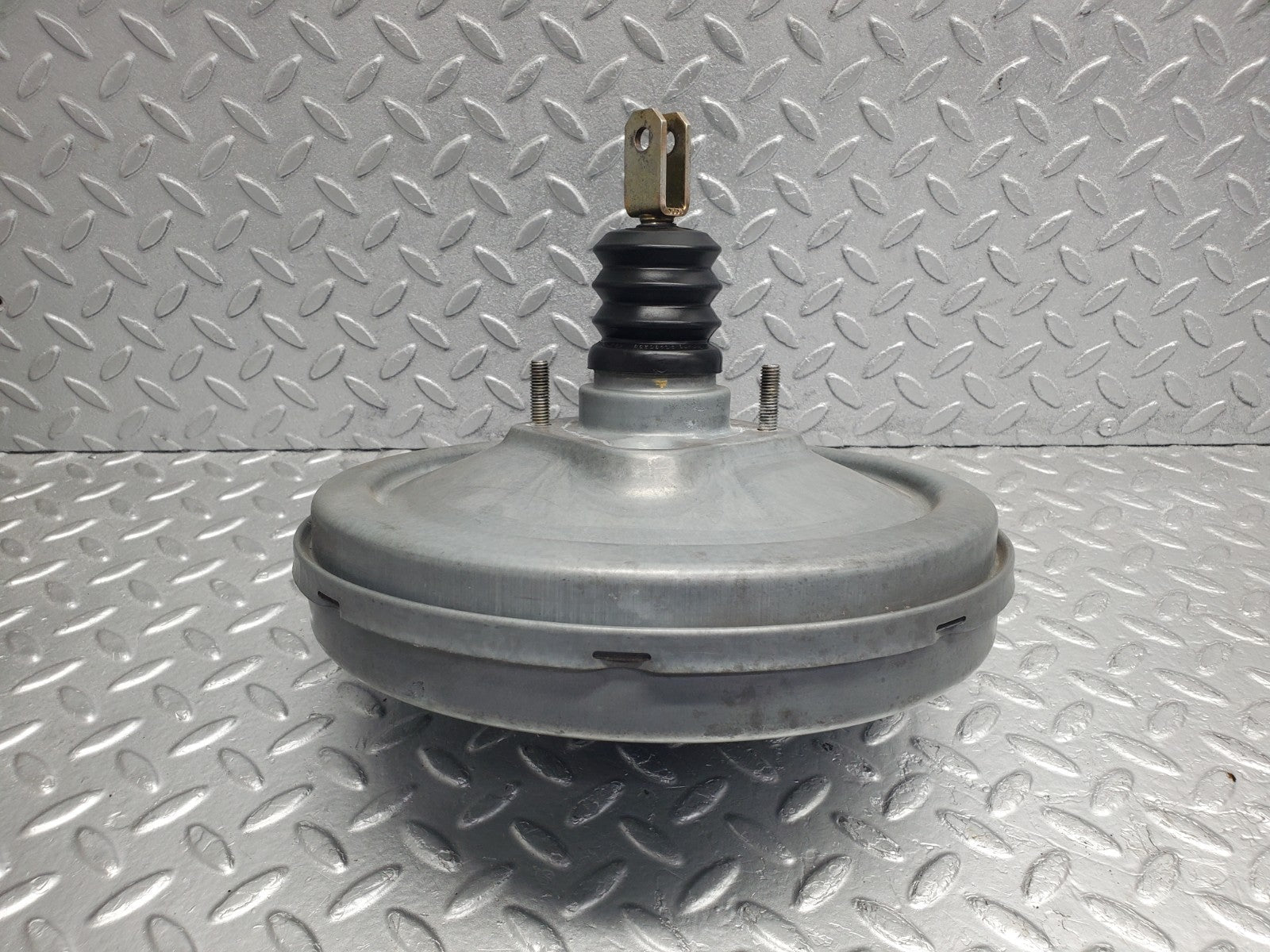 W124 Wagon brake booster used OEM