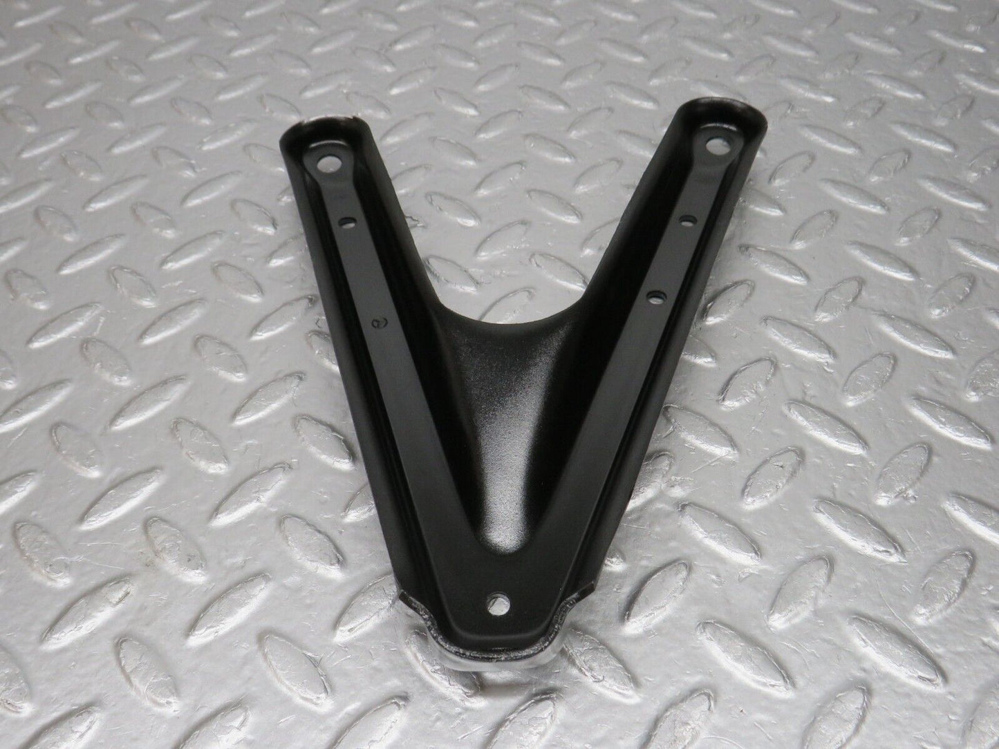 33530 Mercedes-Benz W202 C180 Air Intake Manifold Bracket