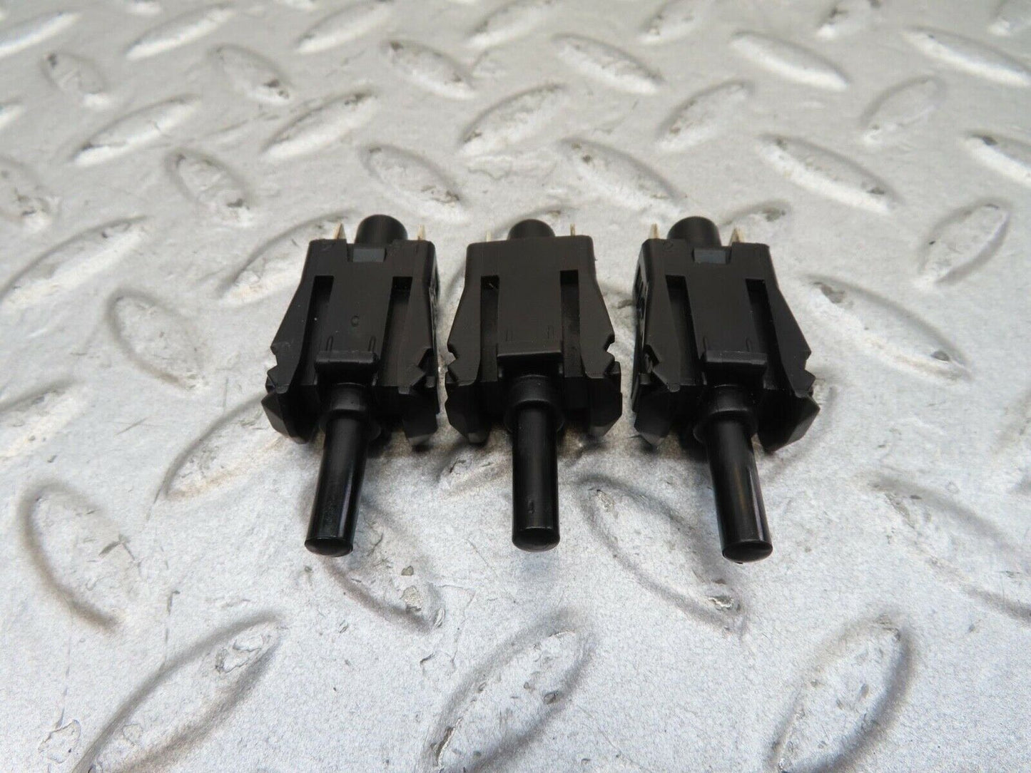 14729 Mercedes-Benz W201 190E Door Contact Switch 3pcs 0015458714