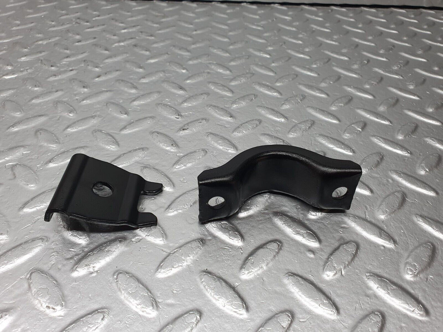 41594 Mercedes-Benz W124 200E Anti Roll Bar Holder Bracket Front Left