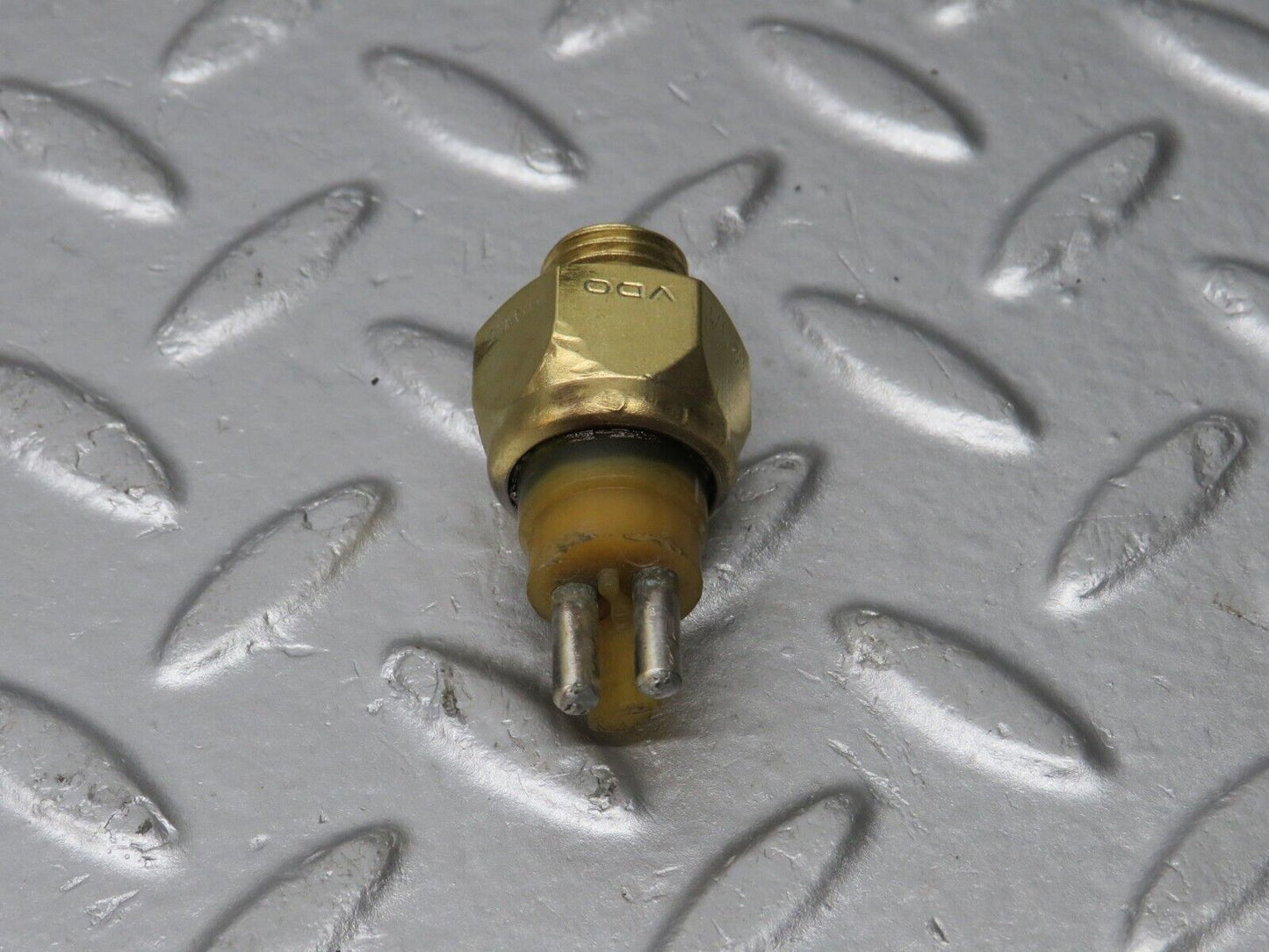 39716 Mercedes-Benz R129 320SL Coupe Coolant Sensor