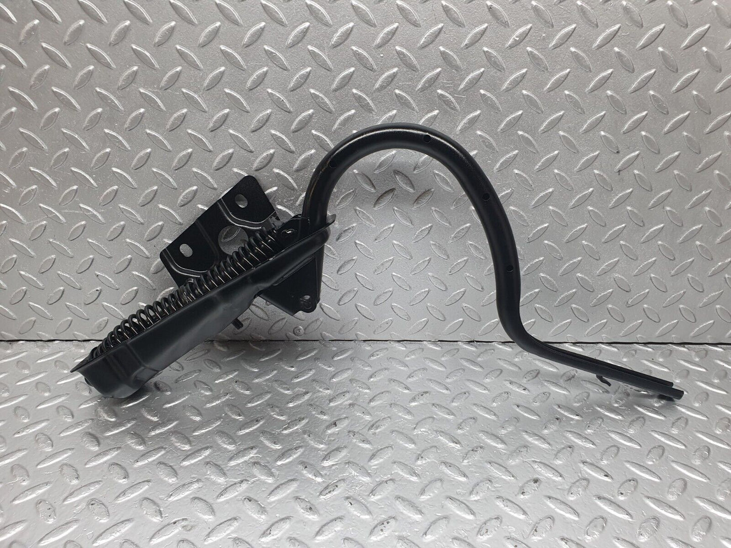 43508 Mercedes-Benz C126 380SEC Coupe Trunk Lid Hinge Left Side