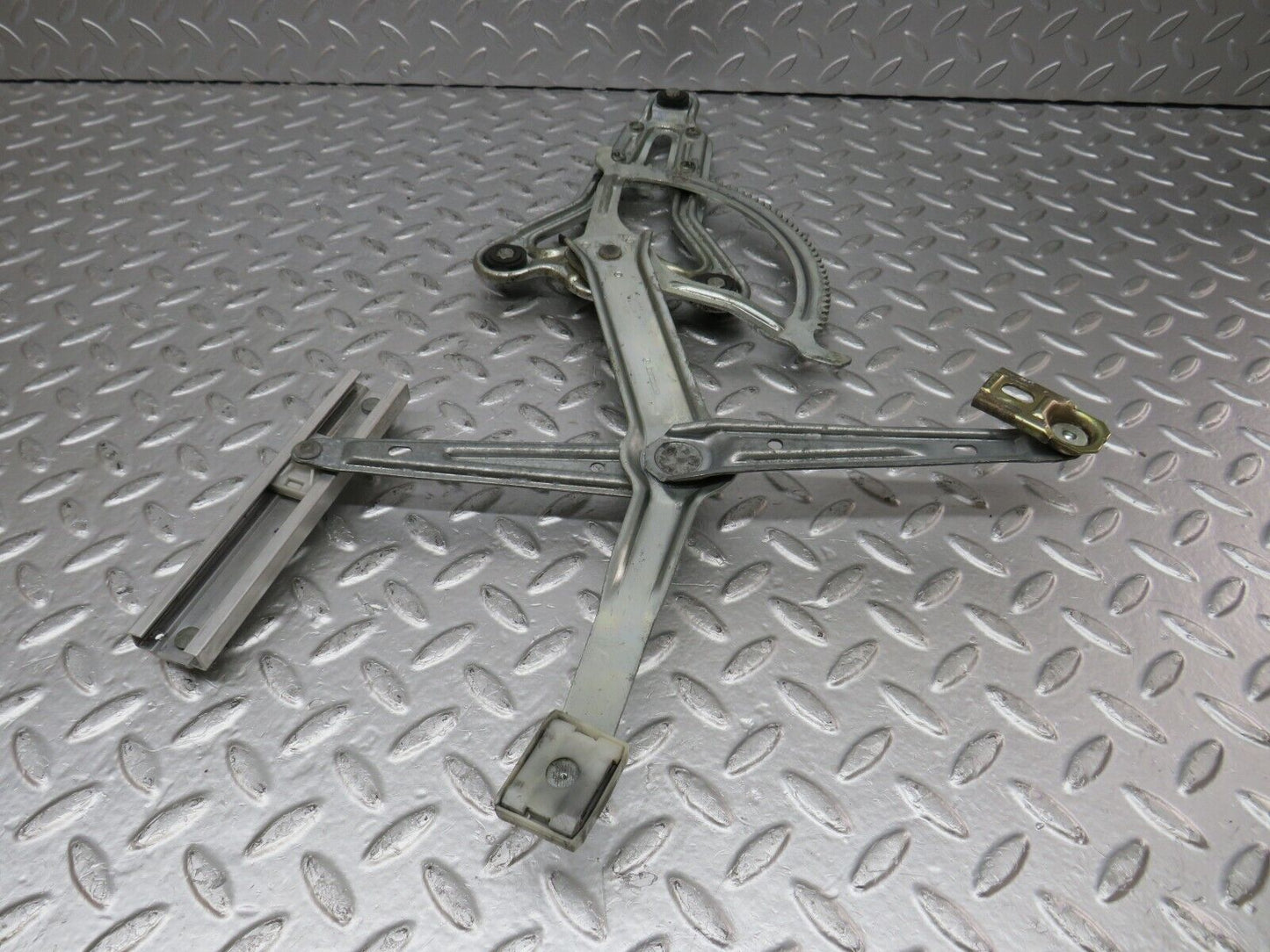 33965 Mercedes-Benz W124 260E Front Right Power Window Regulator