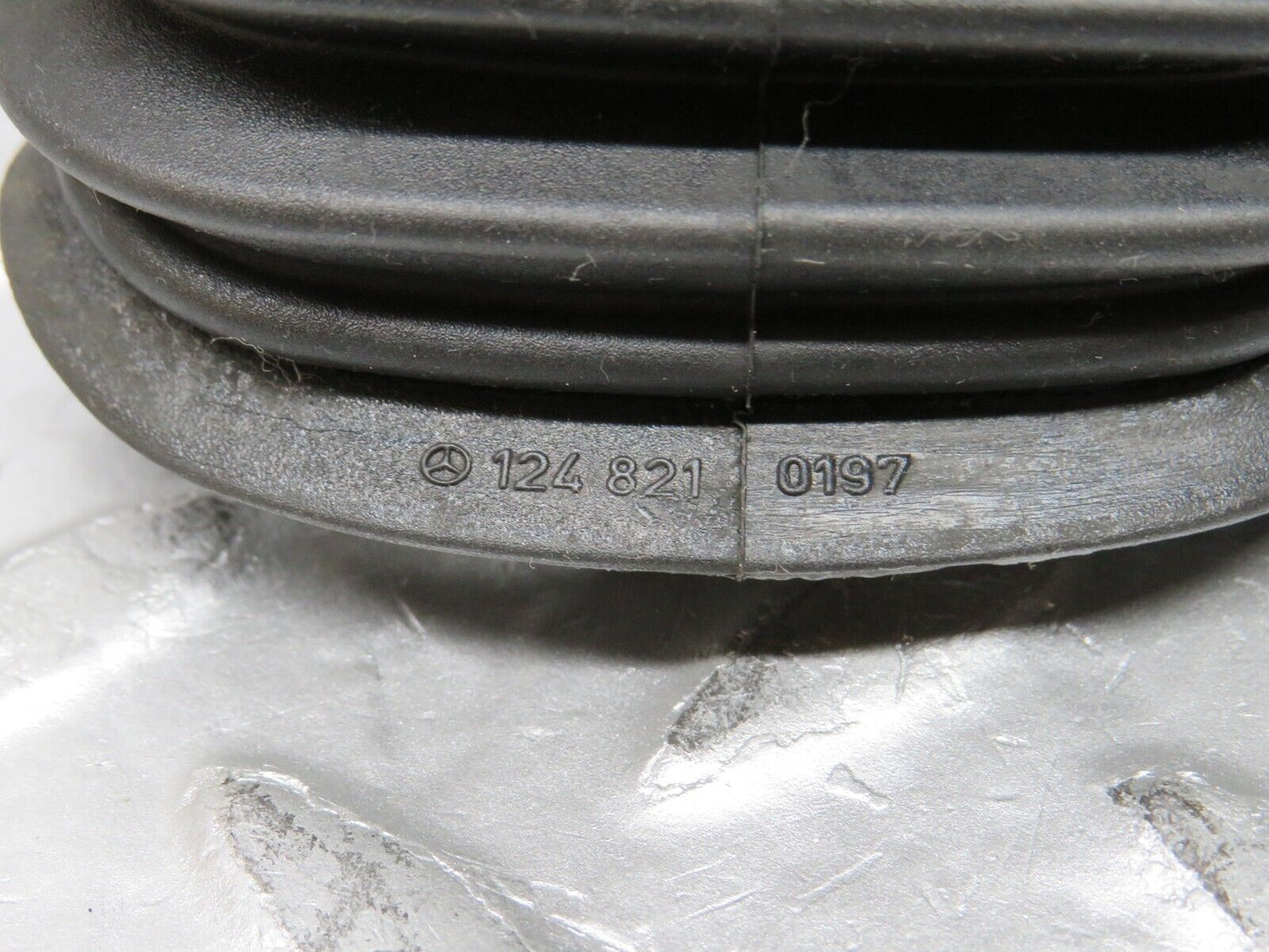 32615 Mercedes-Benz S124 300TE Front Door Wire Protector Rubber 1248210197