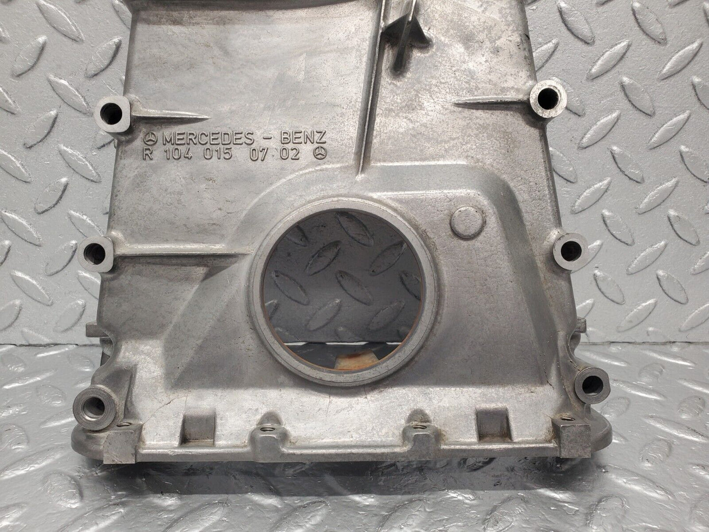 46154 Mercedes-Benz W124 280E Timing Chain Cover 1040150702