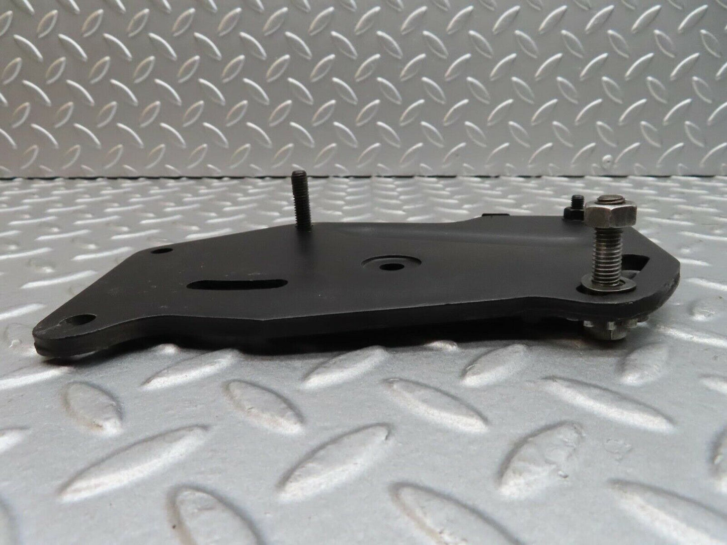 14435 Mercedes-Benz W116 350SE Power Steering Pump Bracket