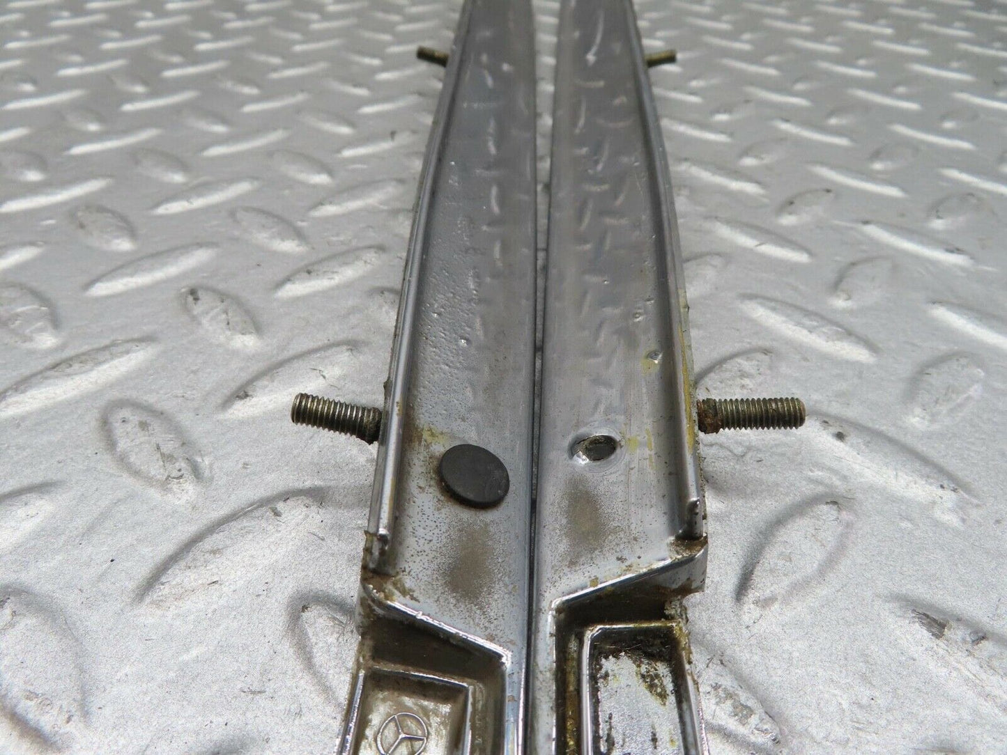 14331 Mercedes-Benz W116 350SE Trunk Chrome Moulding Trim Pair 1166900380