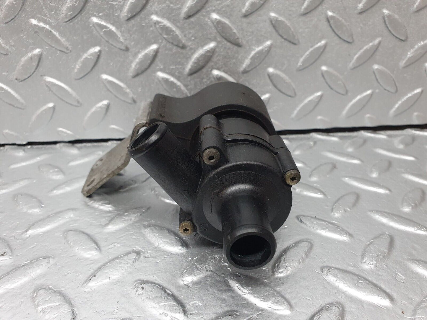 41821 Mercedes-Benz W202 C200 Auxiliary Heating Water Pump 0018351164
